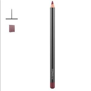 🆕❤️2/$24❤️MAC BURGUNDY LIP PENCIL